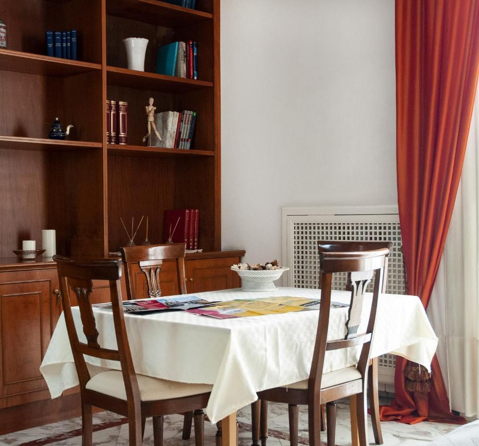 Artis Domus Bed & Breakfast Napoli Ngoại thất bức ảnh