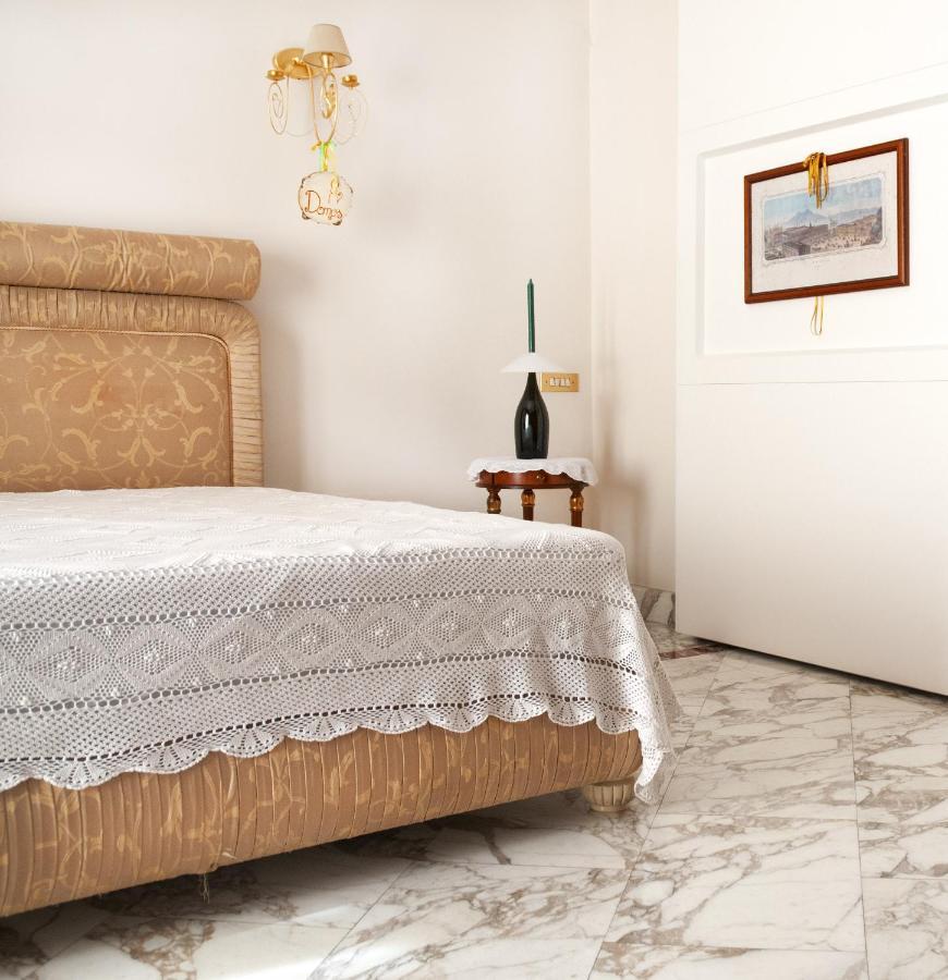 Artis Domus Bed & Breakfast Napoli Ngoại thất bức ảnh